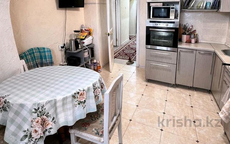 3-комнатная квартира · 72 м² · 6/9 этаж, мкр Аксай-4 3 за 43 млн 〒 в Алматы, Ауэзовский р-н — фото 2