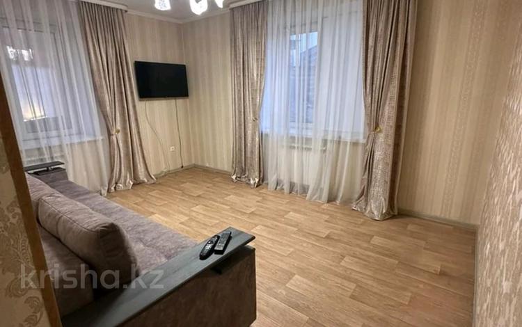 2-комнатная квартира · 52 м² · 5/14 этаж, Б. Момышулы 5 за 250 000 ₸ в Алматы, Алатауский р-н — фото 2