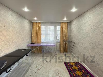 2-комнатная квартира · 43 м² · 2/5 этаж, Маншук Маметовой 50 за 13.5 млн ₸ в Уральске