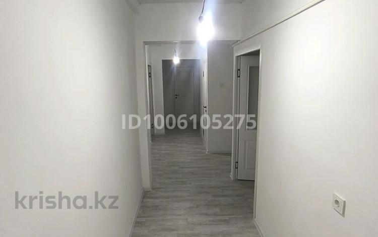 4-комнатная квартира · 105 м² · 4/5 этаж, 16 мкрн 14 — Кирова базар напротив за 100 000 〒 в Таразе — фото 2