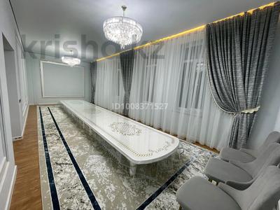 Жеке үй · 6 бөлме · 220 м² · 10 сот., мкр Туран 1530, бағасы: 79 млн 〒 в Шымкенте, Каратауский р-н