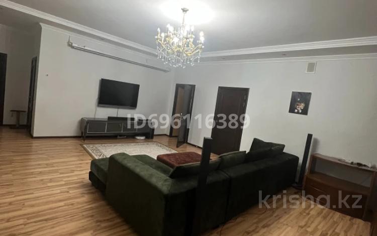 4-комнатная квартира · 196 м² · 2/4 этаж, Аягоз 1 — Коргалжынское шоссе за 148 млн 〒 в Астане, Нура р-н — фото 2