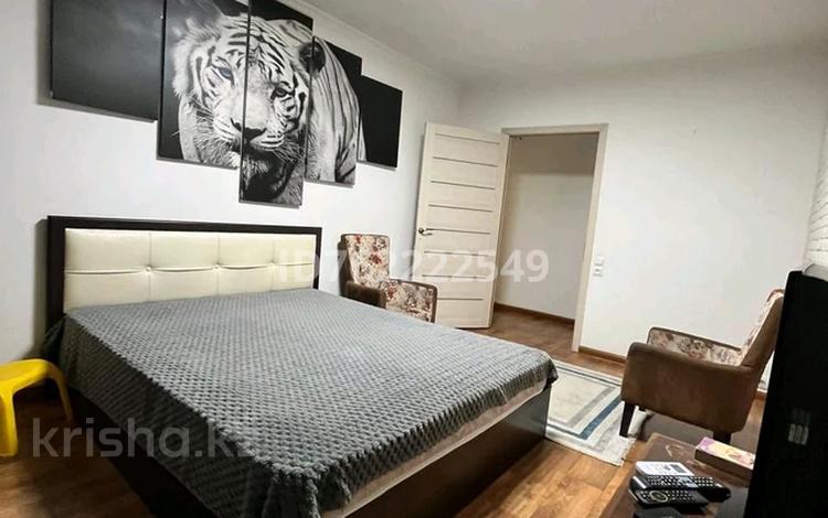 2-бөлмелі пәтер · 45 м² · 1/3 қабат, Көктем-2 ш/а., Тимирязева 73 — Тимирязева Ауезова, бағасы: 18 000 ₸ в Алматы, Бостандыкский р-н — фото 10