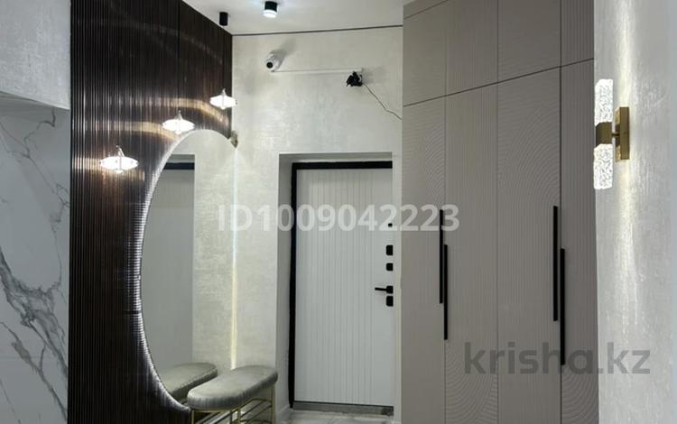 2-комнатная квартира · 80 м² · 5/5 этаж, 34-й мкр 14 за 27 млн ₸ в Актау — фото 2