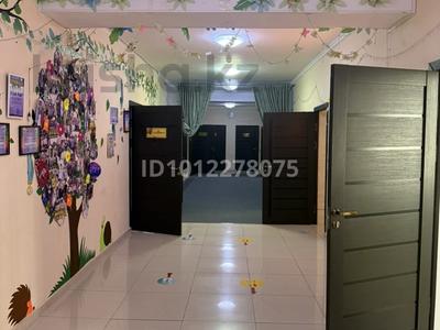 Медцентры и аптеки, образование · 220 м² за 800 000 ₸ в Таразе