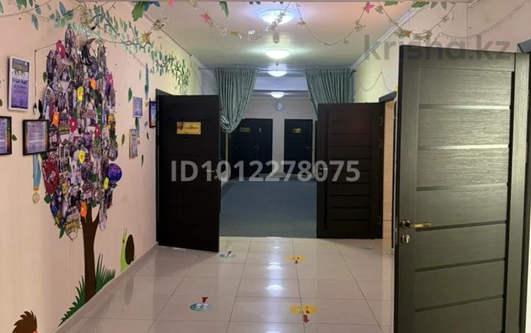 Медцентры и аптеки, образование · 220 м² за 800 000 ₸ в Таразе — фото 2