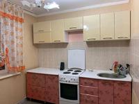 Көк трусикидегі қыздардың есектері