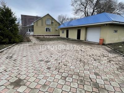 Отдельный дом · 5 комнат · 220 м² · 15 сот., Абая — По абаю , в районе шанхая, на 1ой линии за 750 000 〒 в Аксае