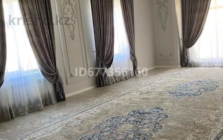 Отдельный дом • 5 комнат • 300 м² • 10 сот., Сугир Алиұлы 152 за 57 млн 〒 в Туркестане — фото 2