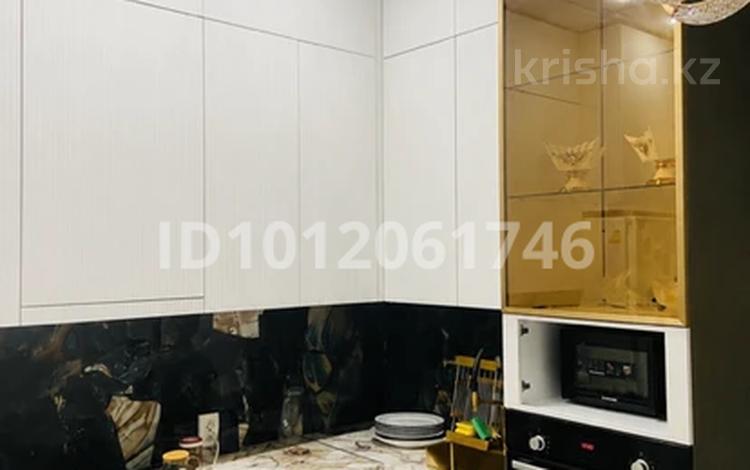 2-комнатная квартира · 67 м² · 7/10 этаж, мкр Юго-Восток, Муканова 55/2 за 37.1 млн ₸ в Караганде, Казыбек би р-н — фото 2