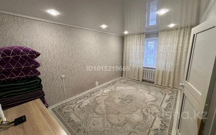 3-комнатная квартира · 60 м² · 2/5 этаж, Астана 16 за 13 млн ₸ в Аксу — фото 2