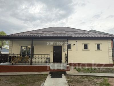 Отдельный дом · 4 комнаты · 150 м² · 5 сот., Абдирова 13 за 58 млн ₸ в Туздыбастау (Калинино)