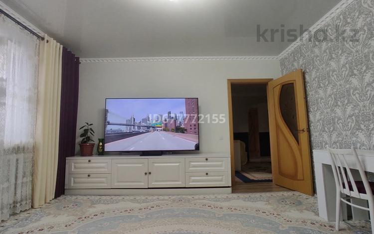 3-бөлмелі пәтер · 63.3 м² · 7/9 қабат, мкр Юго-Восток 3, бағасы: 28 млн ₸ в Караганде, Казыбек би р-н — фото 2