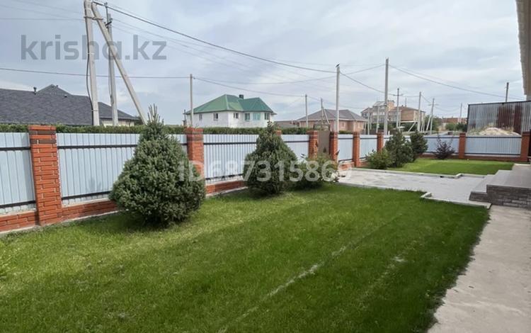 Отдельный дом · 5 комнат · 250 м² · 10 сот., мкр Кунгей , ул. Игилик Би 71 за ~ 89.6 млн 〒 в Караганде, Казыбек би р-н — фото 6