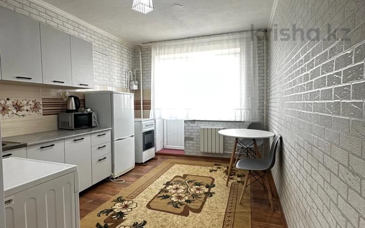 1-комнатная квартира · 38 м² · 5/9 этаж, Кунаева 1/7 — 8 мектеп за 11.3 млн ₸ в Актобе — фото 2