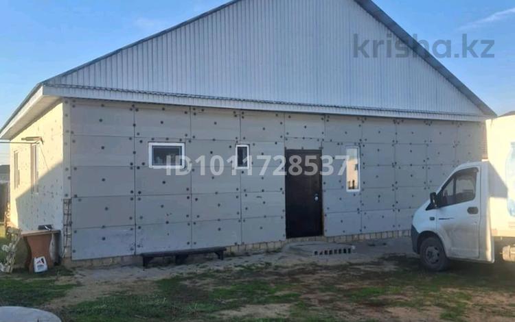 Жеке үй · 4 бөлме · 124 м² · 10 жүзд., Уч 287 287 — Орта, бағасы: 25 млн ₸ в Актобе, жилой массив Акжар-2 — фото 2