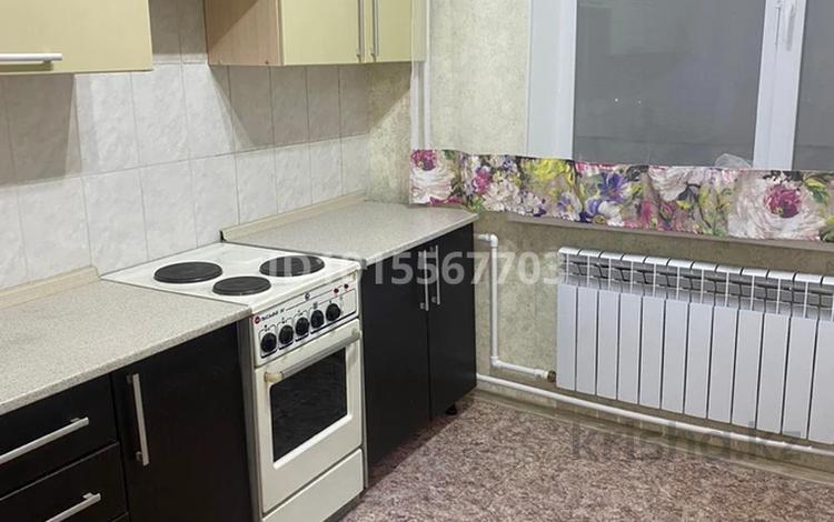 1-комнатная квартира · 40.3 м² · 7/9 этаж, Майкудук, Мкр Голубые пруды 6 за 140 000 ₸ в Караганде, Алихана Бокейханова р-н — фото 2