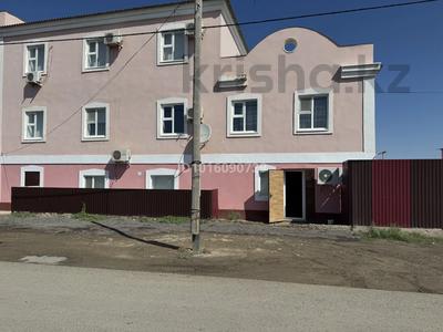 2-комнатная квартира · 100 м² · 1/1 этаж, мкр Атырау, Актубек 456 — Ермеккали бигалиева за 150 000 ₸