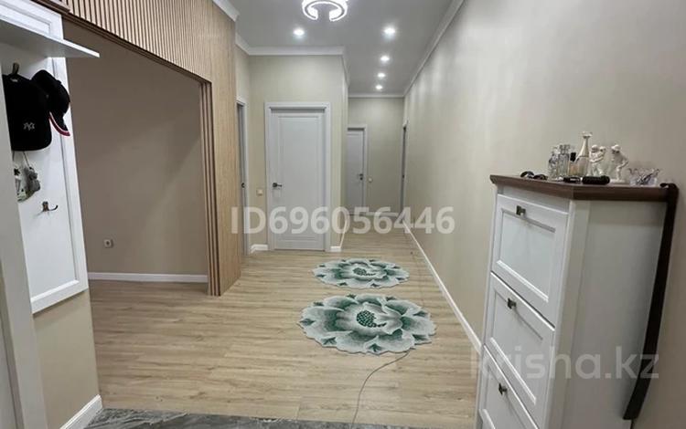 3-комнатная квартира, 112.1 м², 2/9 этаж, мкр Нурсая, Абылхаир хана 63