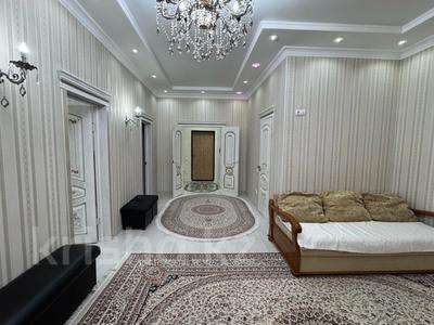 Пәтерлер в Мангистауской обл.: 5-бөлмелі пәтер · 205 м² · 4/9 қабат, 17-й мкр 26, бағасы: 77 млн 〒 5-бөлмелі пәтер · 205 м² · 4/9 қабат, 17-й мкр 26, бағасы: 77 млн 〒 в Актау