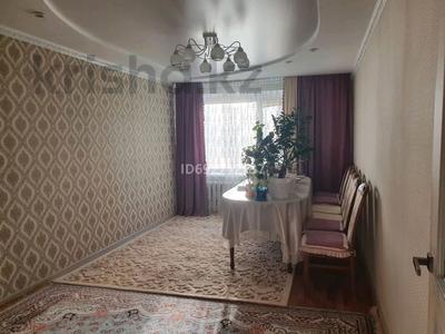 3-бөлмелі пәтер · 81 м² · 5/10 қабат, Гагарина 2/2 — Торговый дом "Квант", бағасы: 30.5 млн ₸ в Уральске