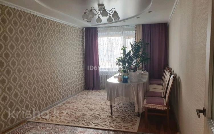 3-комнатная квартира · 81 м² · 5/10 этаж, Гагарина 2/2 — Торговый дом "Квант" за 30.5 млн ₸ в Уральске — фото 2