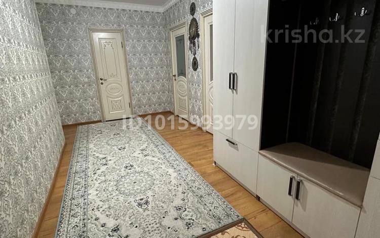2-бөлмелі пәтер · 78 м² · 7/9 қабат, Алмагүл ш/а. 1, бағасы: 24 млн ₸ в Атырау, мкр. Алмагуль — фото 2
