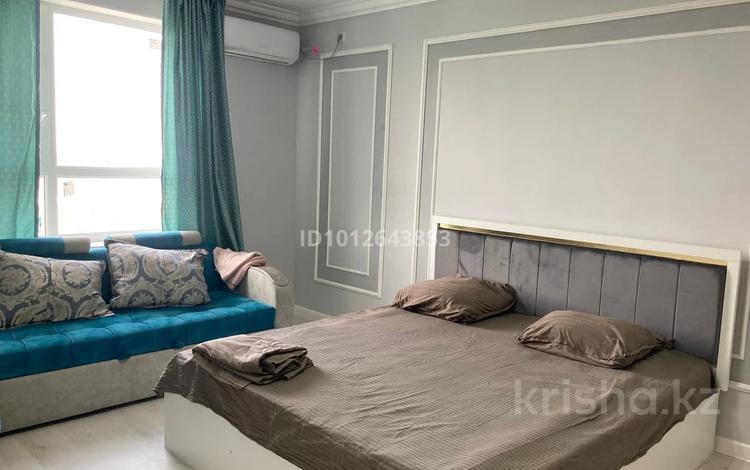 1-комнатная квартира · 50 м² · 4/16 этаж, Сырым батыра 99/3 за 15 000 ₸ в Шымкенте, Абайский р-н — фото 2