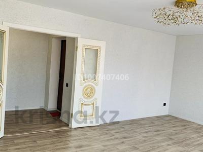 3-бөлмелі пәтер · 70 м² · 5/6 қабат, Рыскулбекова 4 — Абылайхана, бағасы: 28.2 млн ₸ в Астане, Алматы р-н