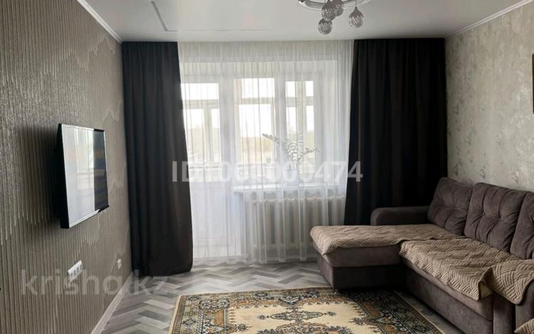 3-комнатная квартира · 63 м² · 6/6 этаж, Камзина 82/1 — Камзина-Толстого за 36 млн ₸ в Павлодаре — фото 2