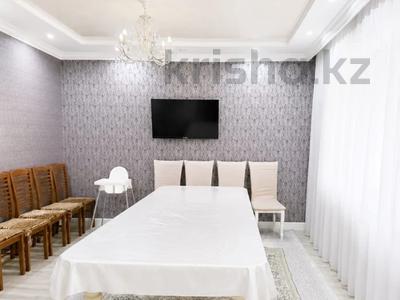 5-комнатная квартира · 205.3 м² · 4/5 этаж, молдагулова за 85 млн ₸ в Актобе