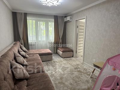 3-бөлмелі пәтер · 57 м² · 3/5 қабат, Майкудук, 13й микрорайон 33, бағасы: 15 млн ₸ в Караганде, Алихана Бокейханова р-н