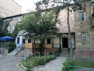 5-комнатная квартира · 125 м² · 1/2 этаж, Просп. Сакена Сейфуллина 49А за 250 000 〒 в Алматы, Турксибский р-н