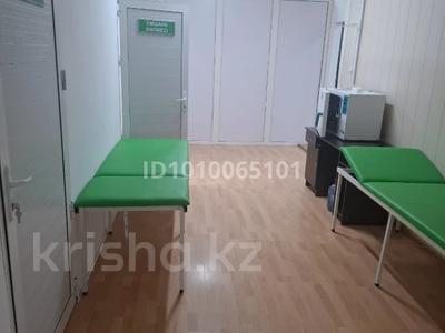 Свободное назначение, офисы, магазины и бутики, склады, салоны красоты, медцентры и аптеки, образование, развлечения · 100 м² за 150 000 〒 в Таразе