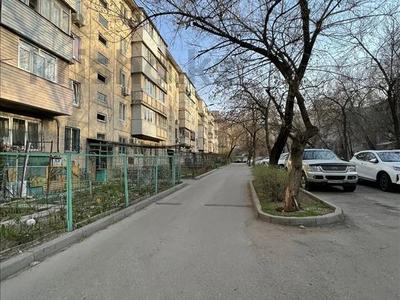 4-бөлмелі пәтер · 72.5 м² · 1/5 қабат, Жарокова 169, бағасы: 46 млн ₸ в Алматы, Бостандыкский р-н