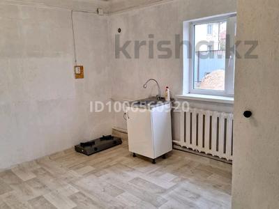 Отдельный дом · 1 комната · 35 м², Алатау — Тауелсиздик/Алатау перекресток за 75 000 〒 в Абае