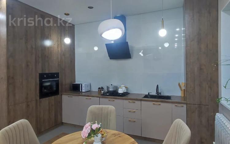 2-бөлмелі пәтер · 45 м² · 1/9 қабат, мкр. Алтын орда, тауелсиздик, бағасы: 21.5 млн ₸ в Актобе — фото 2