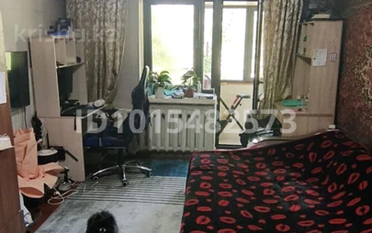1-комнатная квартира · 33 м² · 3/3 этаж, мкр №2 17 за 25 млн ₸ в Алматы, Ауэзовский р-н — фото 2