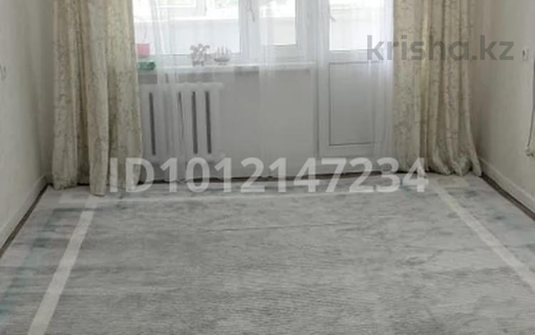 2-бөлмелі пәтер · 48 м² · 3/5 қабат, мкр Строитель 159 — абулхайырхана, бағасы: 19 млн ₸ в Уральске — фото 2