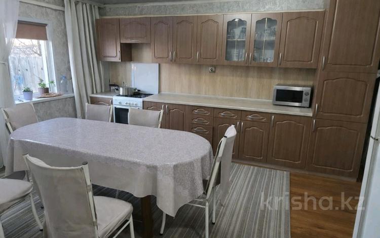 Часть дома · 4 комнаты · 90.7 м² · 8 сот., Луговая 42 за 14 млн ₸ в Аксае — фото 2