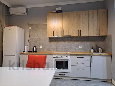 2-бөлмелі пәтер · 60 м² · 5/14 қабат, Абая 150/230 — Тургут озала, бағасы: 300 000 ₸ в Алматы, Бостандыкский р-н