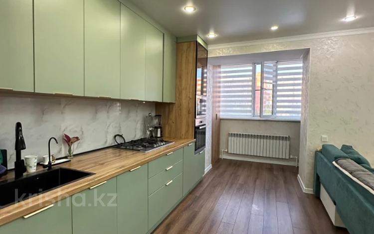 4-комнатная квартира · 136 м² · 2/7 этаж, мкр. Алтын орда за 41.5 млн ₸ в Актобе — фото 2