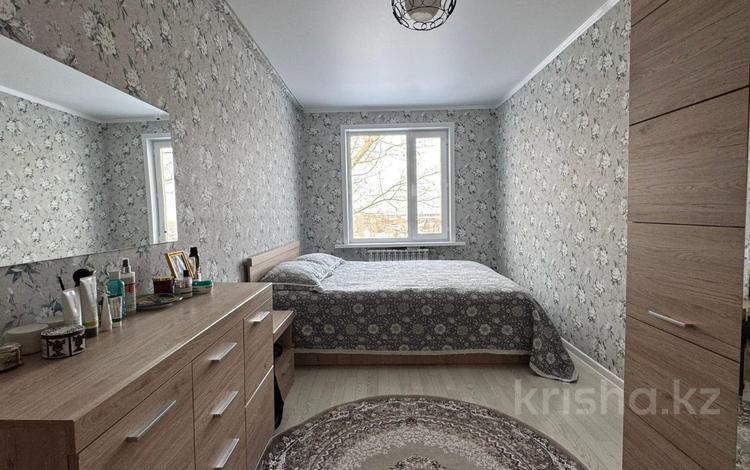 2-комнатная квартира · 43.2 м² · 5/5 этаж, юность 19 за 13.5 млн ₸ в Семее — фото 2
