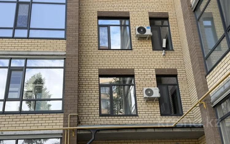 3-бөлмелі пәтер · 100 м² · 8/9 қабат, набережная, бағасы: 50 млн ₸ в Костанае — фото 2