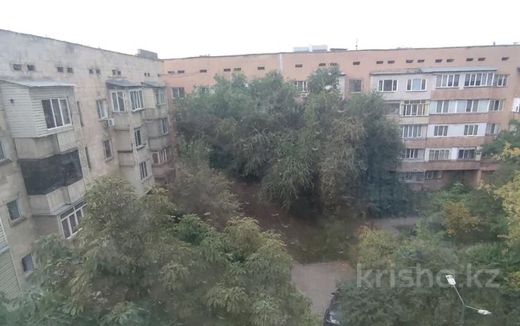 4-бөлмелі пәтер · 91 м² · 5/5 қабат, Самал-2 ш/а., бағасы: 73 млн ₸ в Алматы, Медеуский р-н — фото 15