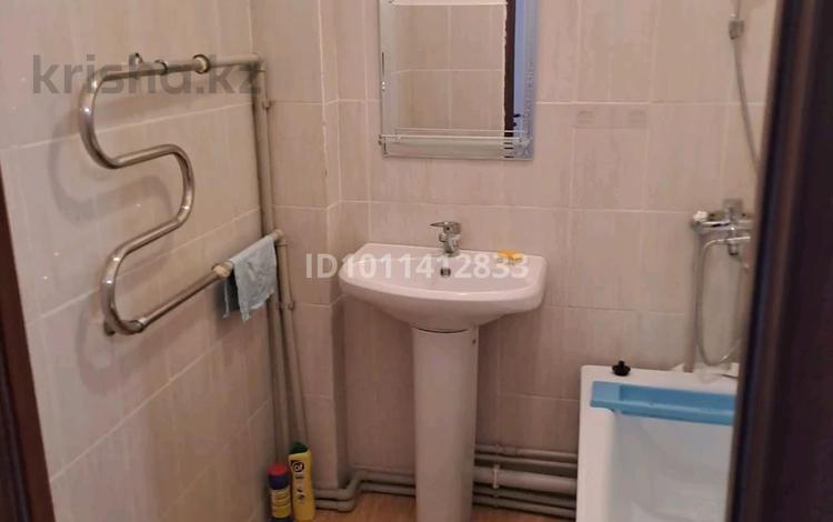 3-комнатная квартира · 75 м² · 5/5 этаж, мкр Улы Дала 28 — Вдоль дороги за 18 млн ₸ в Таразе — фото 2