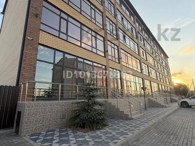 Свободное назначение, офисы, магазины и бутики, общепит, салоны красоты, медцентры и аптеки, студии · 266 м² за ~ 1.2 млн ₸ в Уральске
