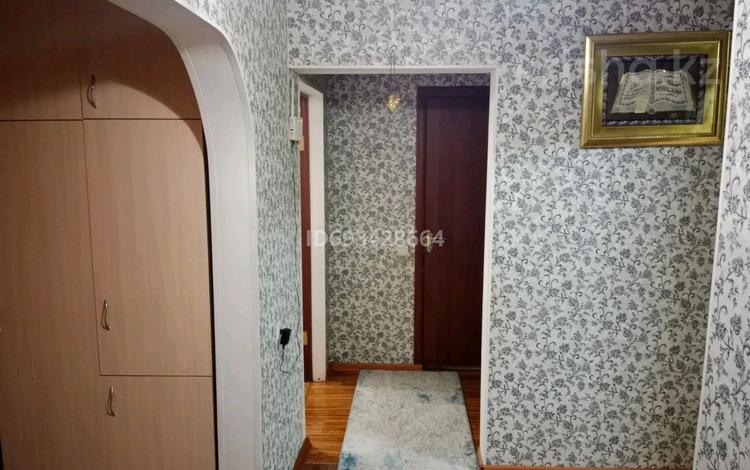 4-комнатная квартира, 87.5 м², 4/5 этаж, 30 а 8 за 25 млн 〒 в Талдыкоргане, мкр военный городок Жулдыз — фото 2