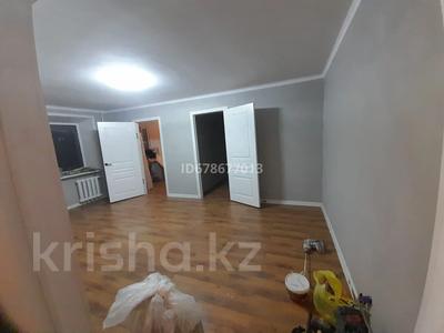 4-комнатная квартира · 64 м² · 3/5 этаж, Есенберлина 51 — ул. Мусы Джалиля пр. Мира за 23.5 млн ₸ в Жезказгане