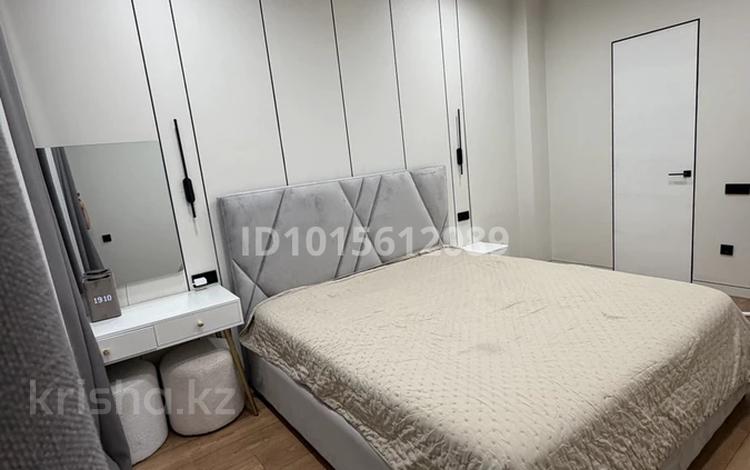3-бөлмелі пәтер · 90 м² · 1/8 қабат, Кабанбай батыра 60/8, бағасы: 70 млн ₸ в Астане, Есильский р-н — фото 14